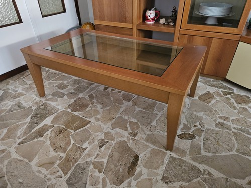Tavolino in legno massello e vetro