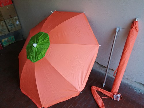 Coppia di ombrelloni da spiaggia 