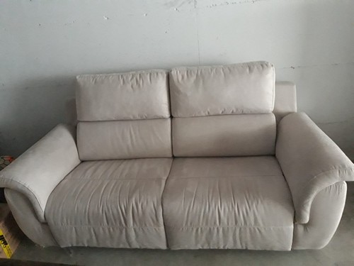 Vendo divano 2 posti di Poltronesof