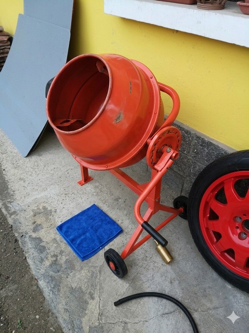 Noleggio Betoniera 140 Litri 