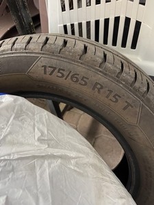 Gomme auto 175/65 R15 T