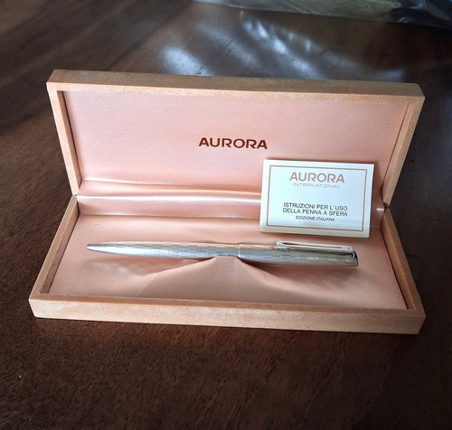 Penna sfera Aurora  vintage anni '80  a quadretti 