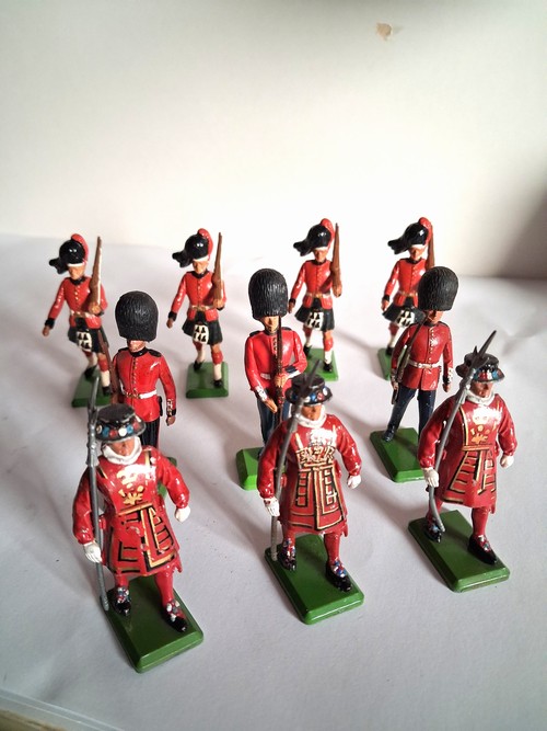 BRITAINS Ltd. N� 10  Soldatini, Guardie Inglesi, 6