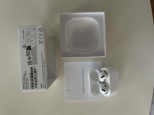 Air Pods 4