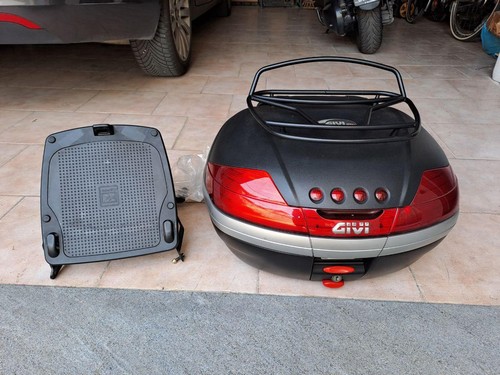 Vendo Bauletto GIVI V46 + piastra 